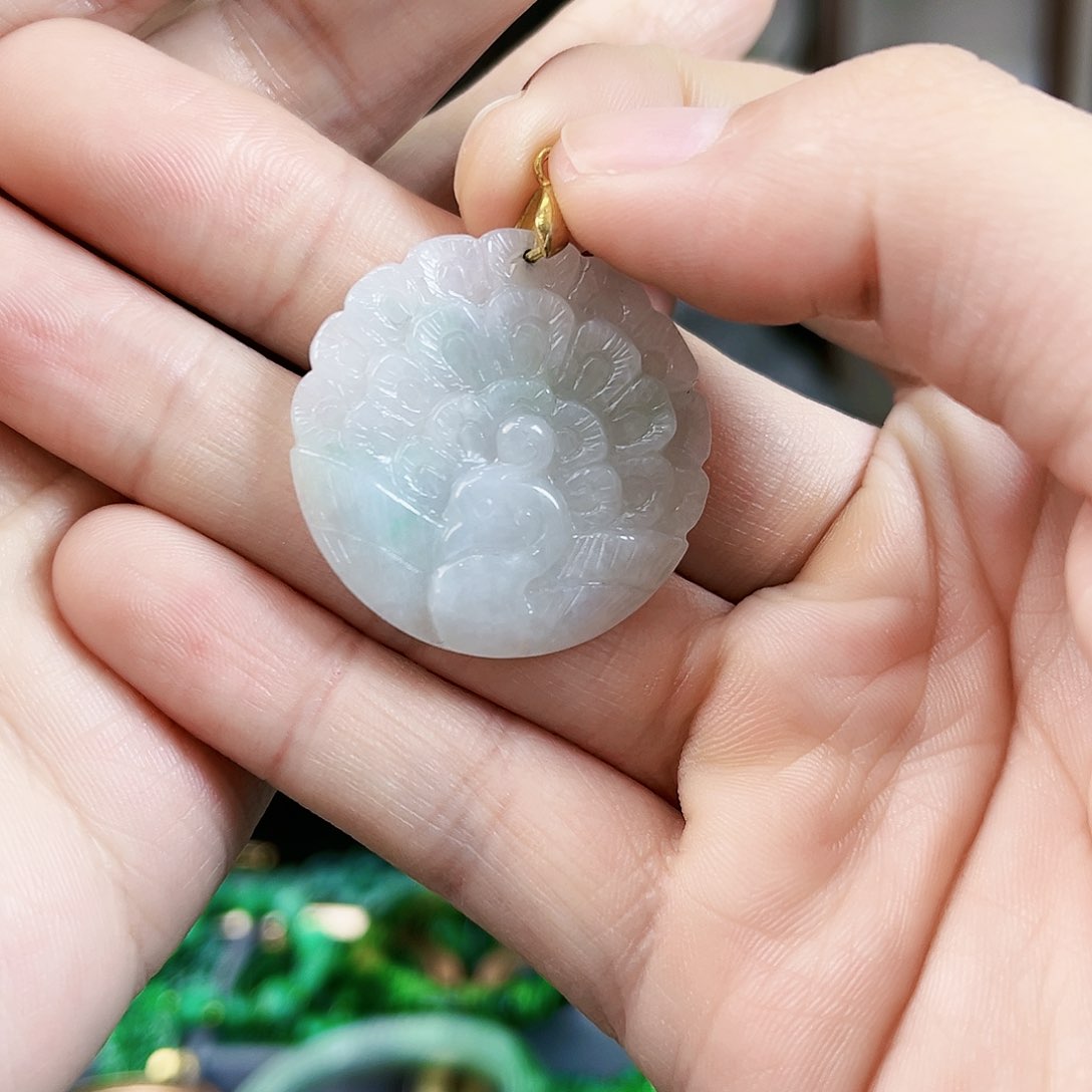 翡翠颈饰未镶嵌吊坠