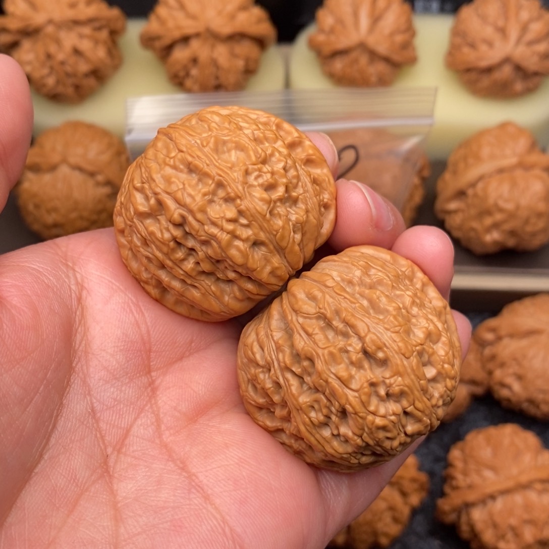 文玩核桃把件精品泥鳅背39