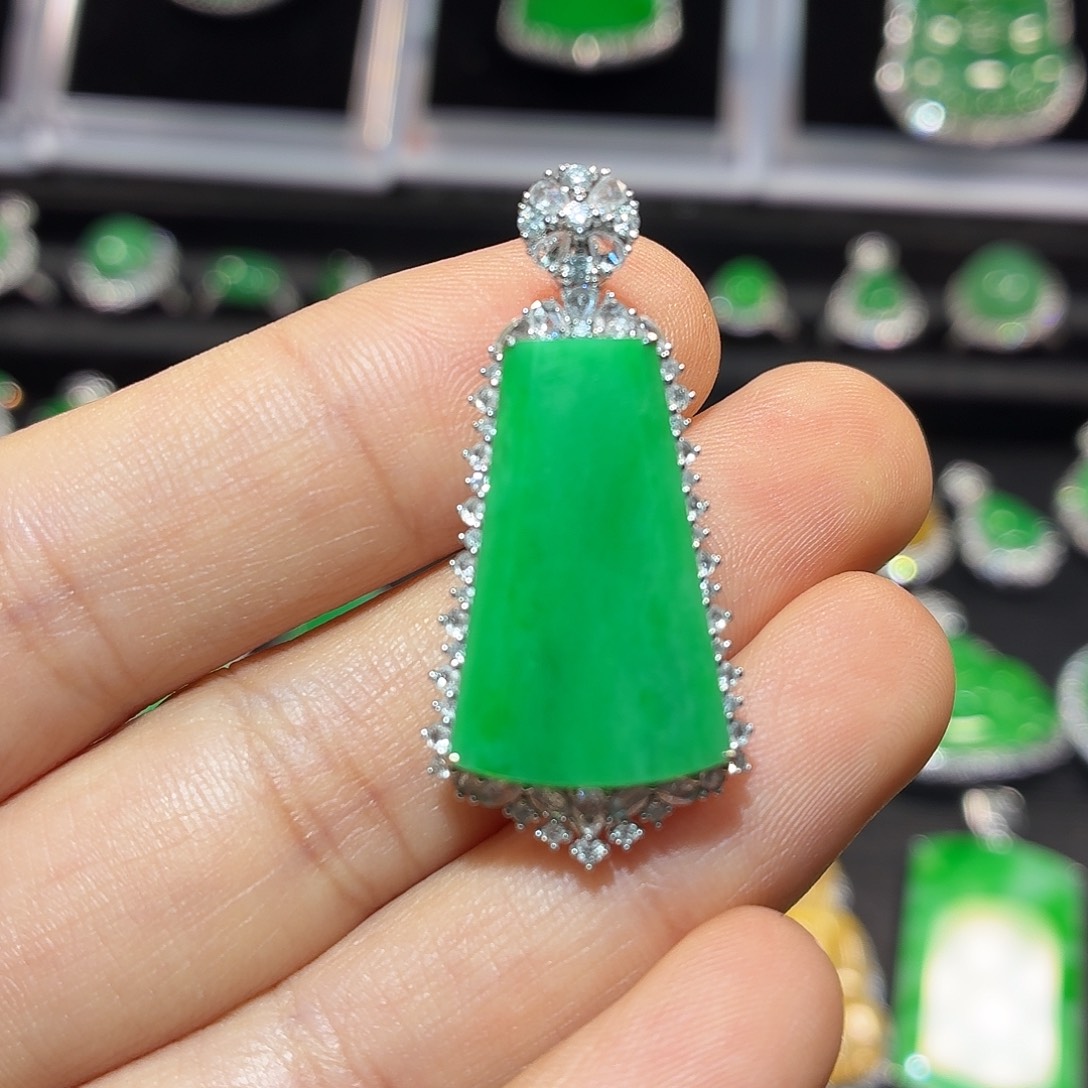 翡翠18K金镶嵌吊坠(不含链)翡翠