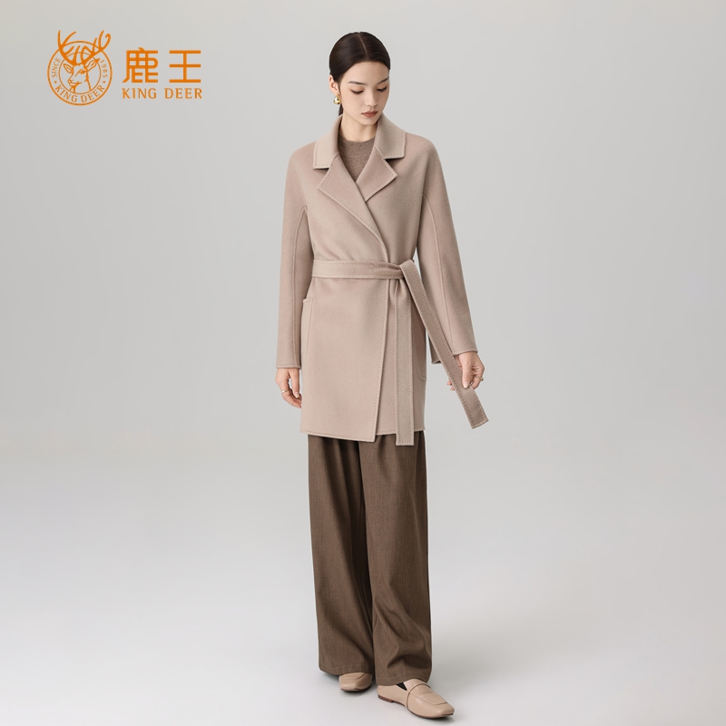 【水波纹系列】鹿王女翻领100山羊绒浴袍系带中长款大衣 C809