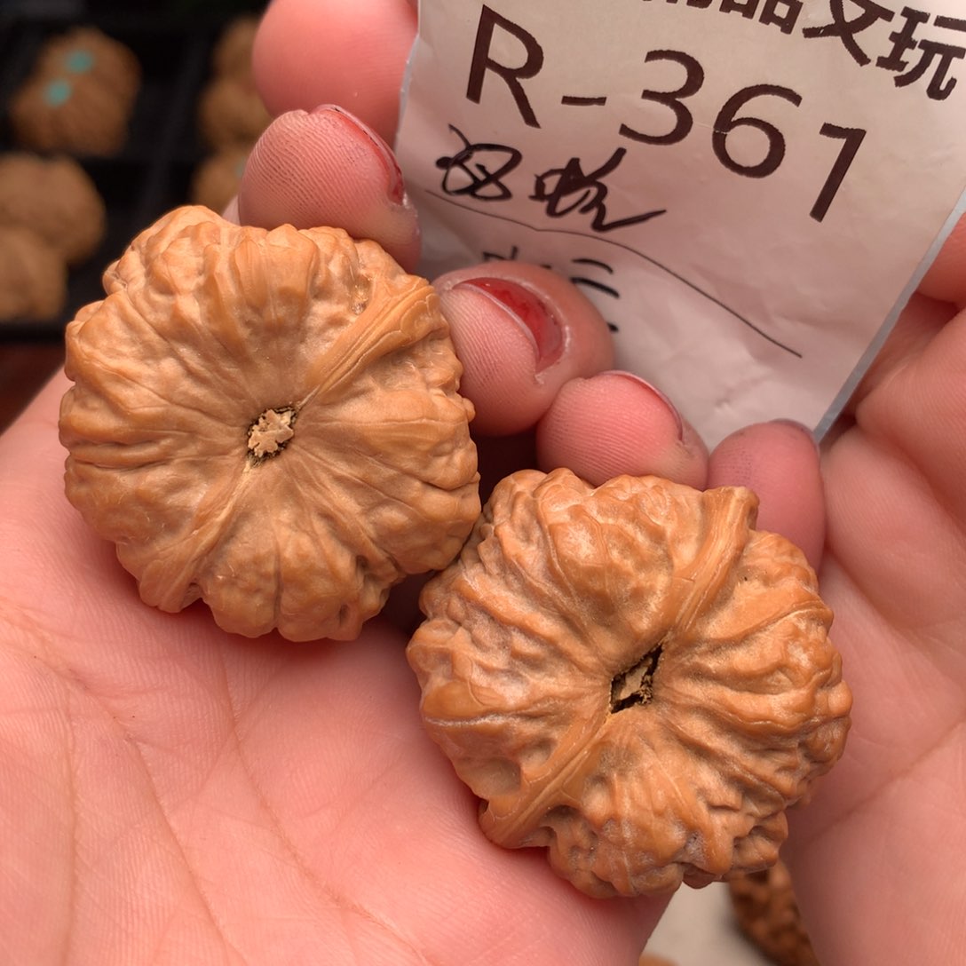 文玩核桃把件38蛙………..