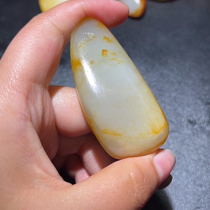 和田玉未镶嵌珠宝奇石