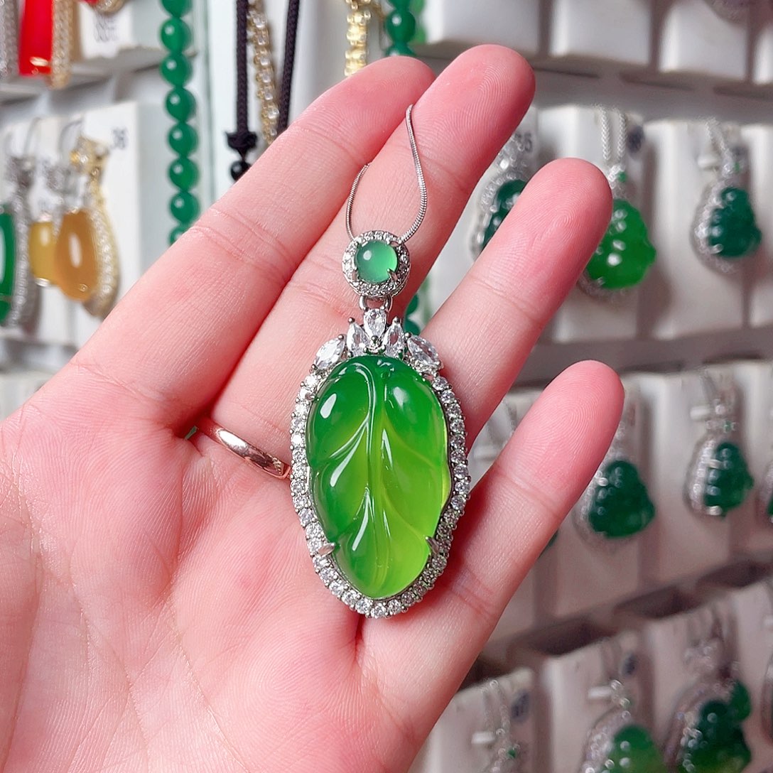 未镶嵌颈饰玛瑙/玉髓