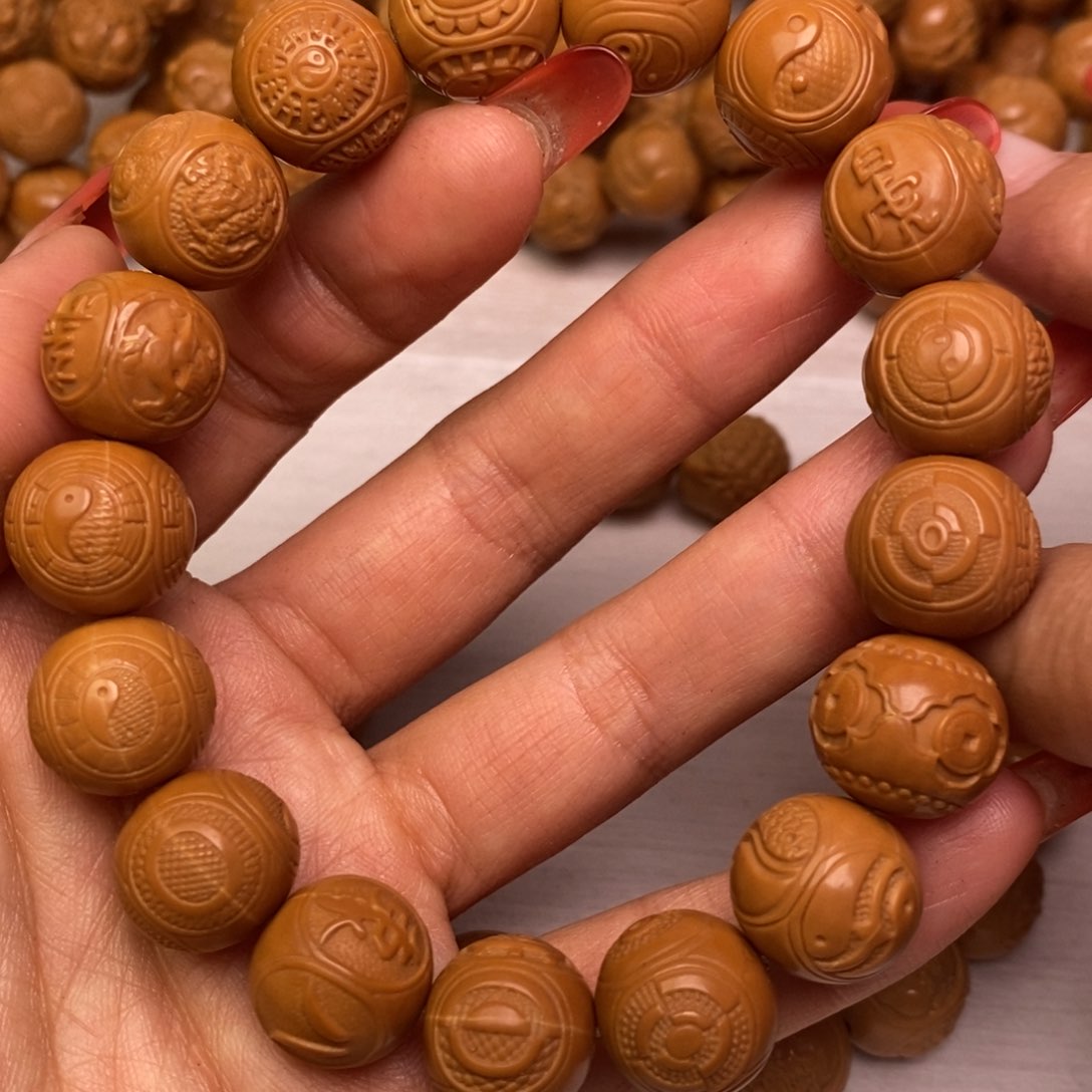 猴头核桃吊坠四面八卦