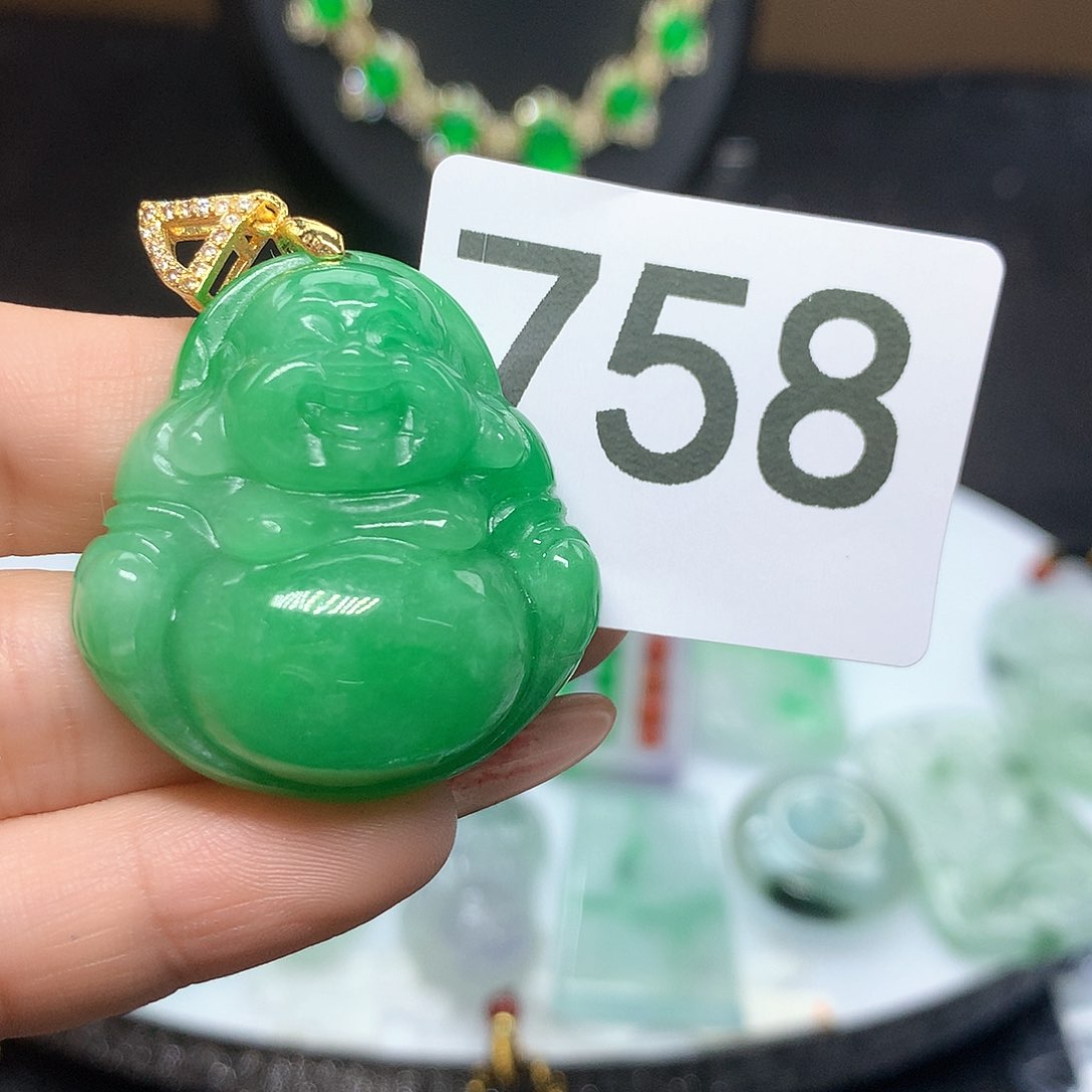 翡翠吊坠(赠链)未镶嵌