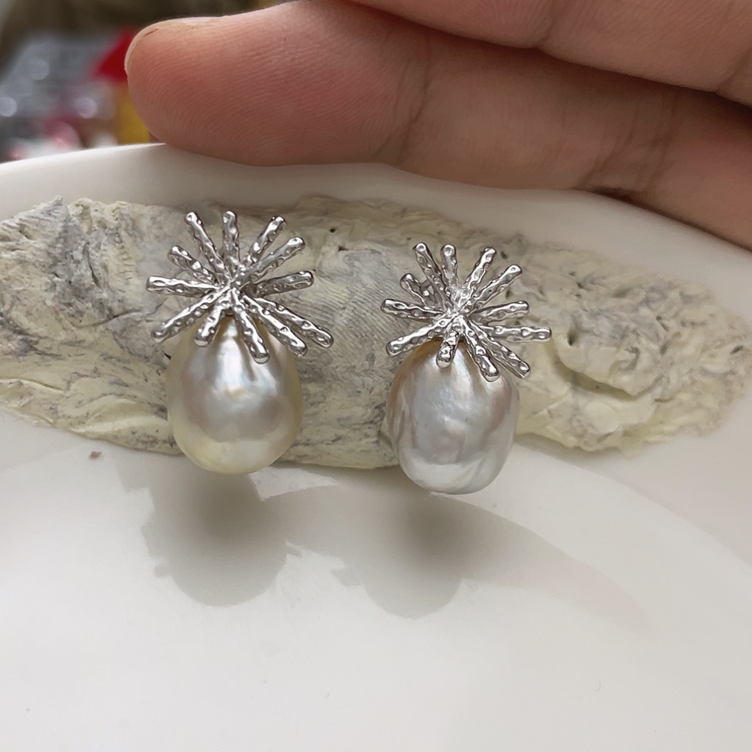 银S925镶嵌耳饰海水珍珠