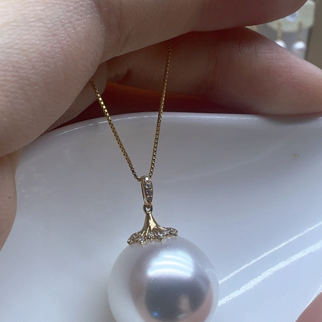 淡水珍珠18K金镶嵌吊坠(赠链)