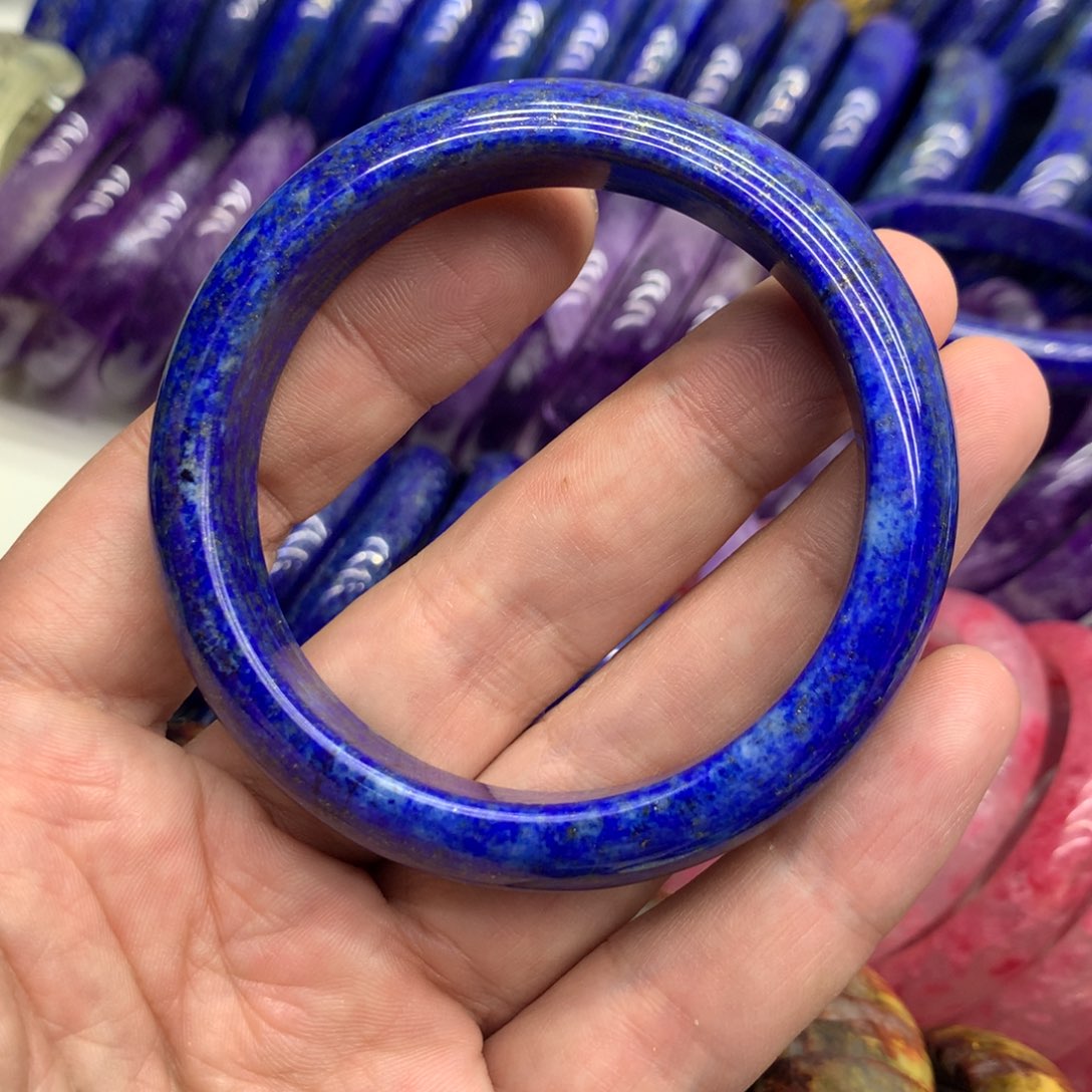 青金石手镯未镶嵌爱**里