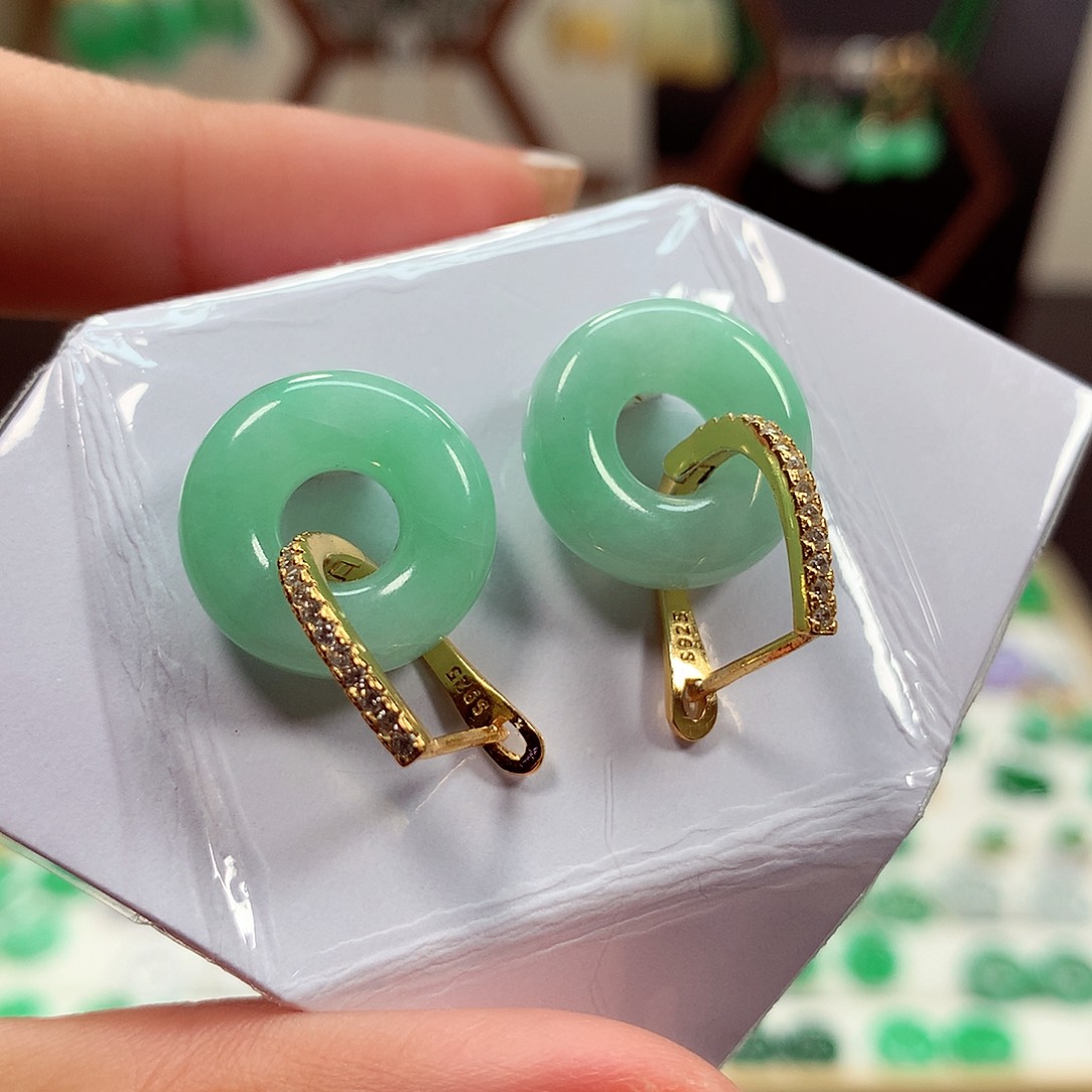 翡翠耳饰银S925镶嵌天然翡翠