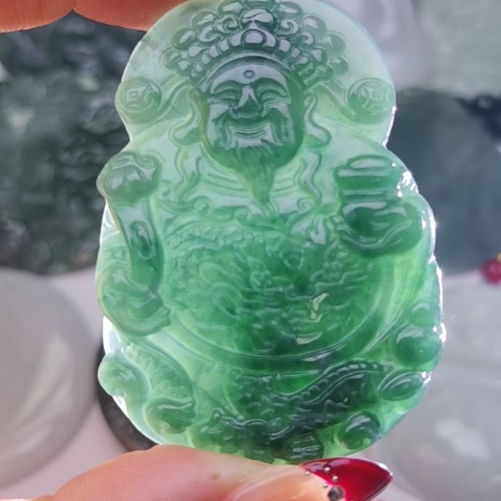 翡翠颈饰未镶嵌天然的A货翡翠多样性发货