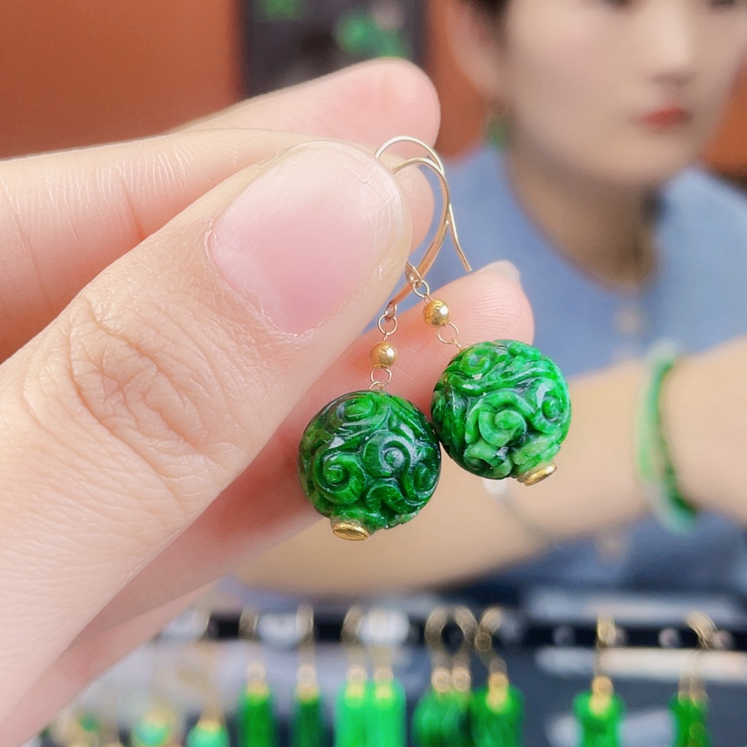 翡翠18K金镶嵌耳饰