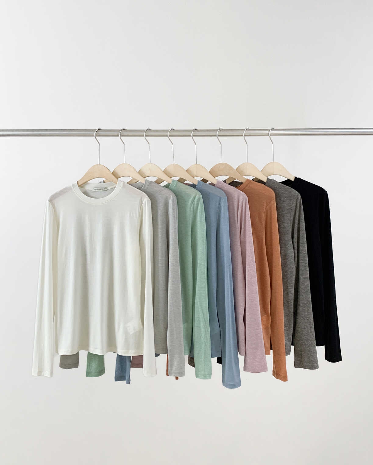 516春上新净版圆领简约纯色亲肤百搭基础款长袖T恤