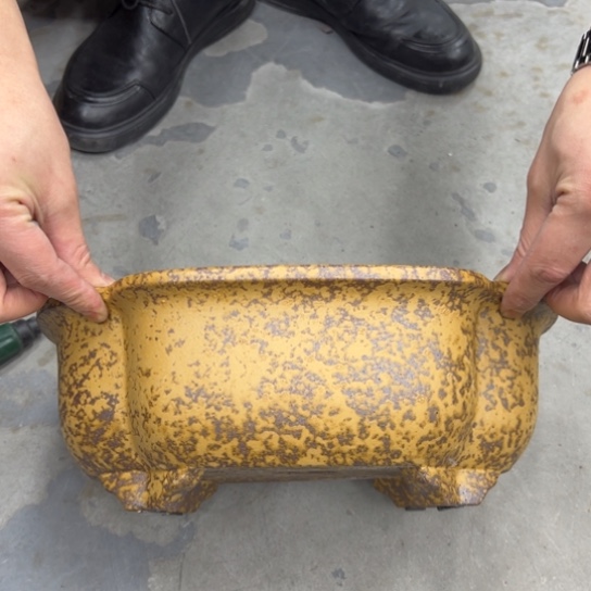 紫砂花盆中香薰装饰设计