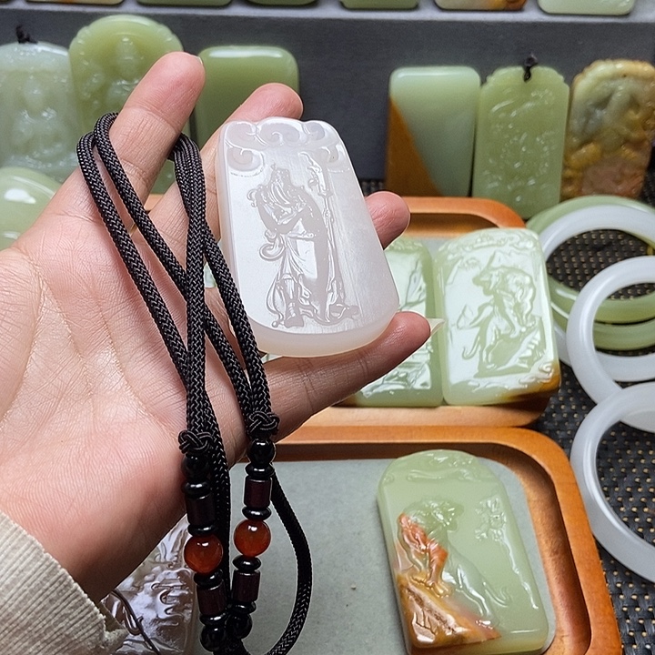 简***单关公牌子一物一拍