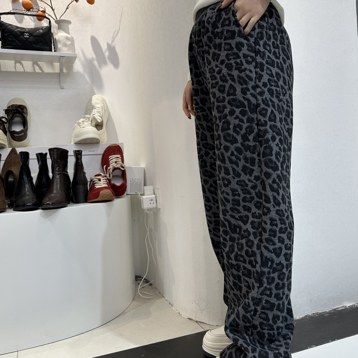 秋冬加绒加厚复古豹纹高腰显瘦垂感阔腿直筒休闲裤秋冬款