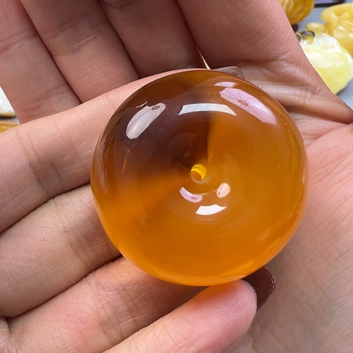 蜜蜡未镶嵌珠宝奇石