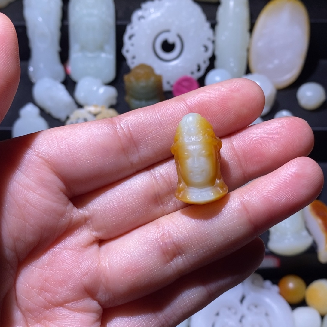 二***玉和田玉未镶嵌颈饰