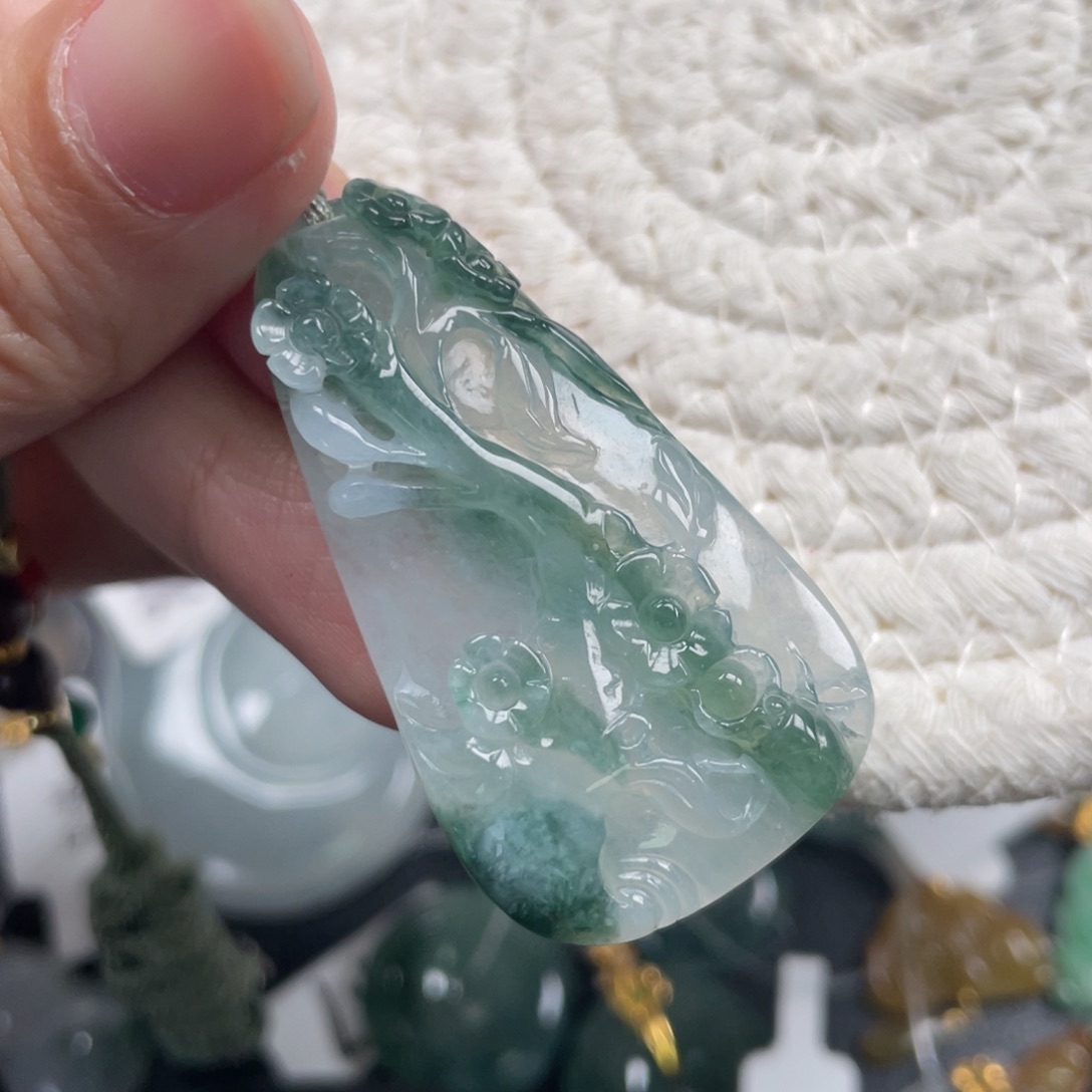 翡翠未镶嵌颈饰天然A货缅甸翡翠