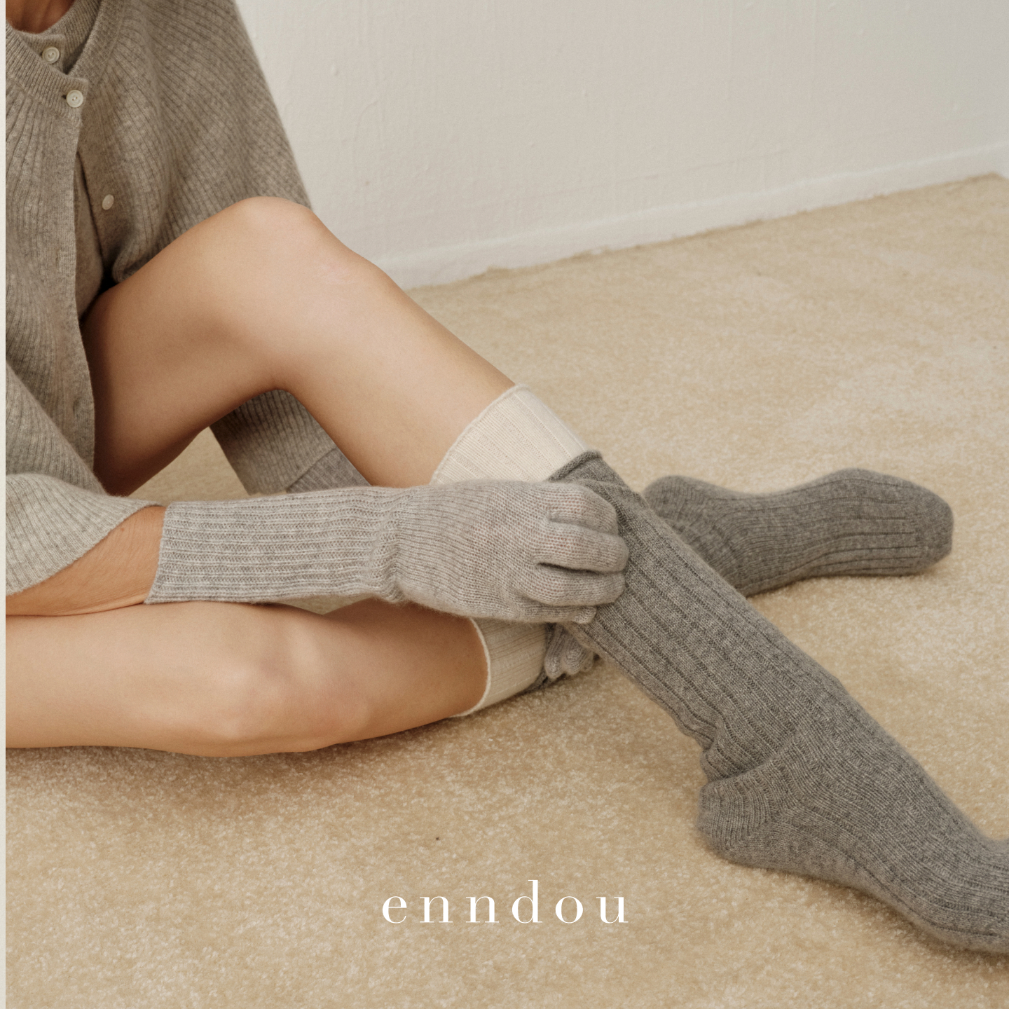 2025秋冬新款100%纯羊绒加厚保暖长筒袜女