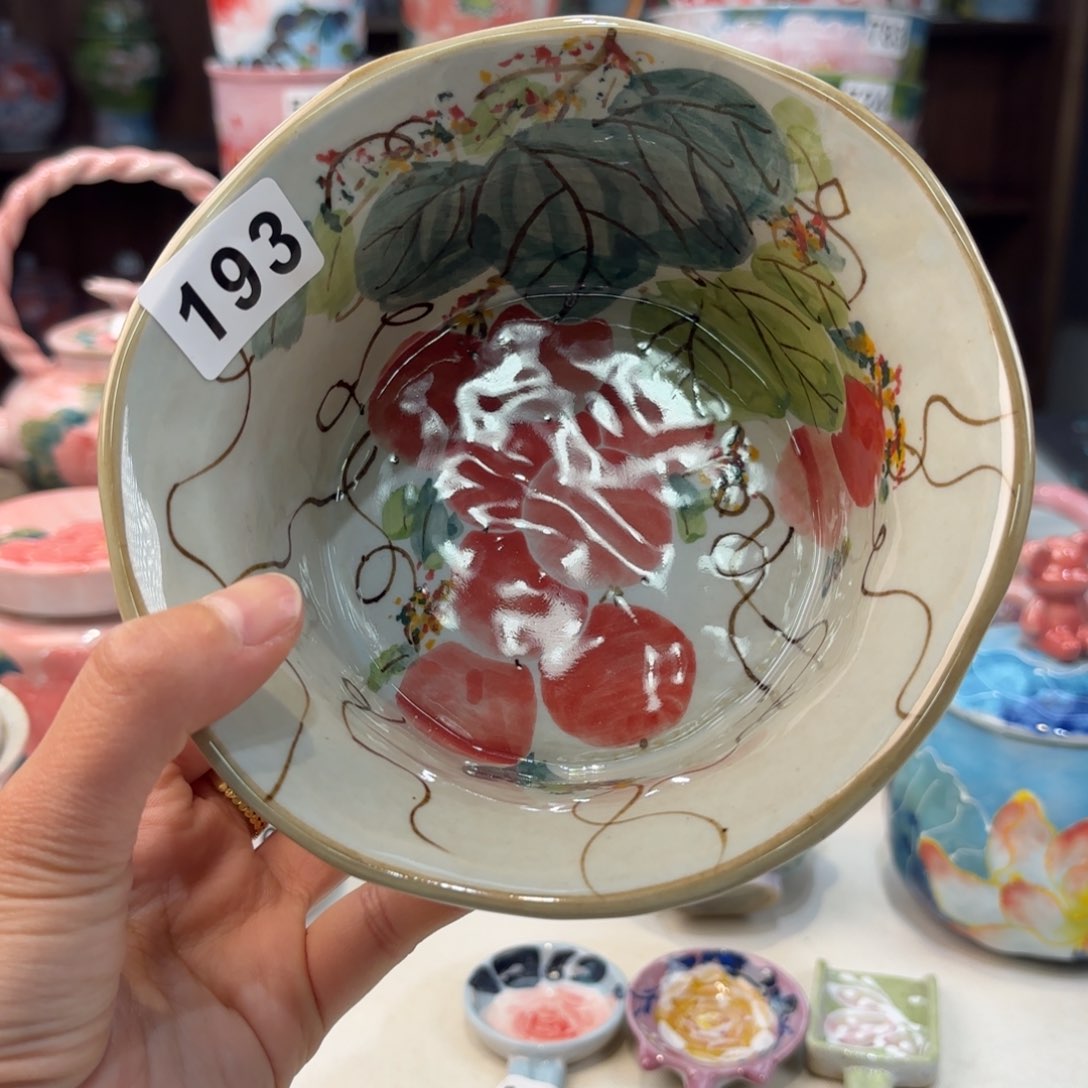 瓷片兔兔好漂亮de mo mo lv t