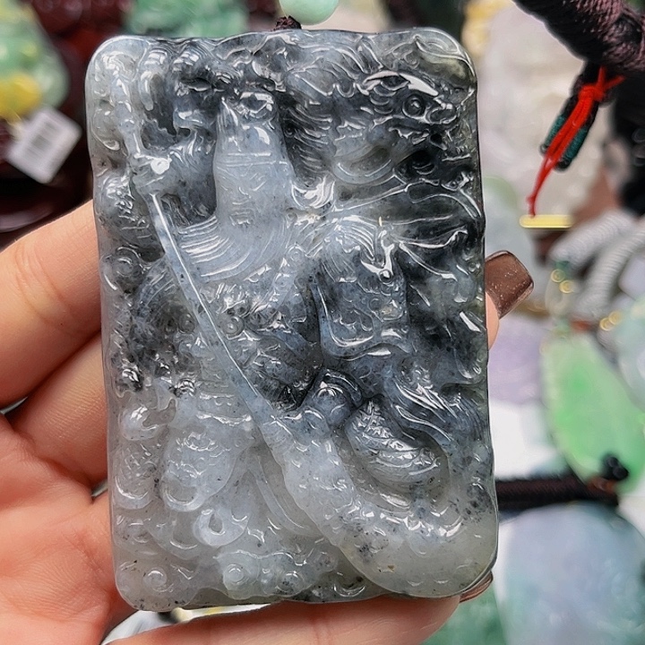 翡翠未镶嵌颈饰挂件