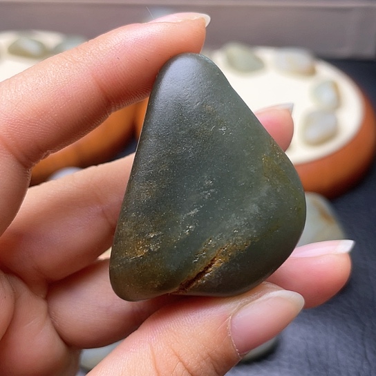 和田玉颈饰未镶嵌5