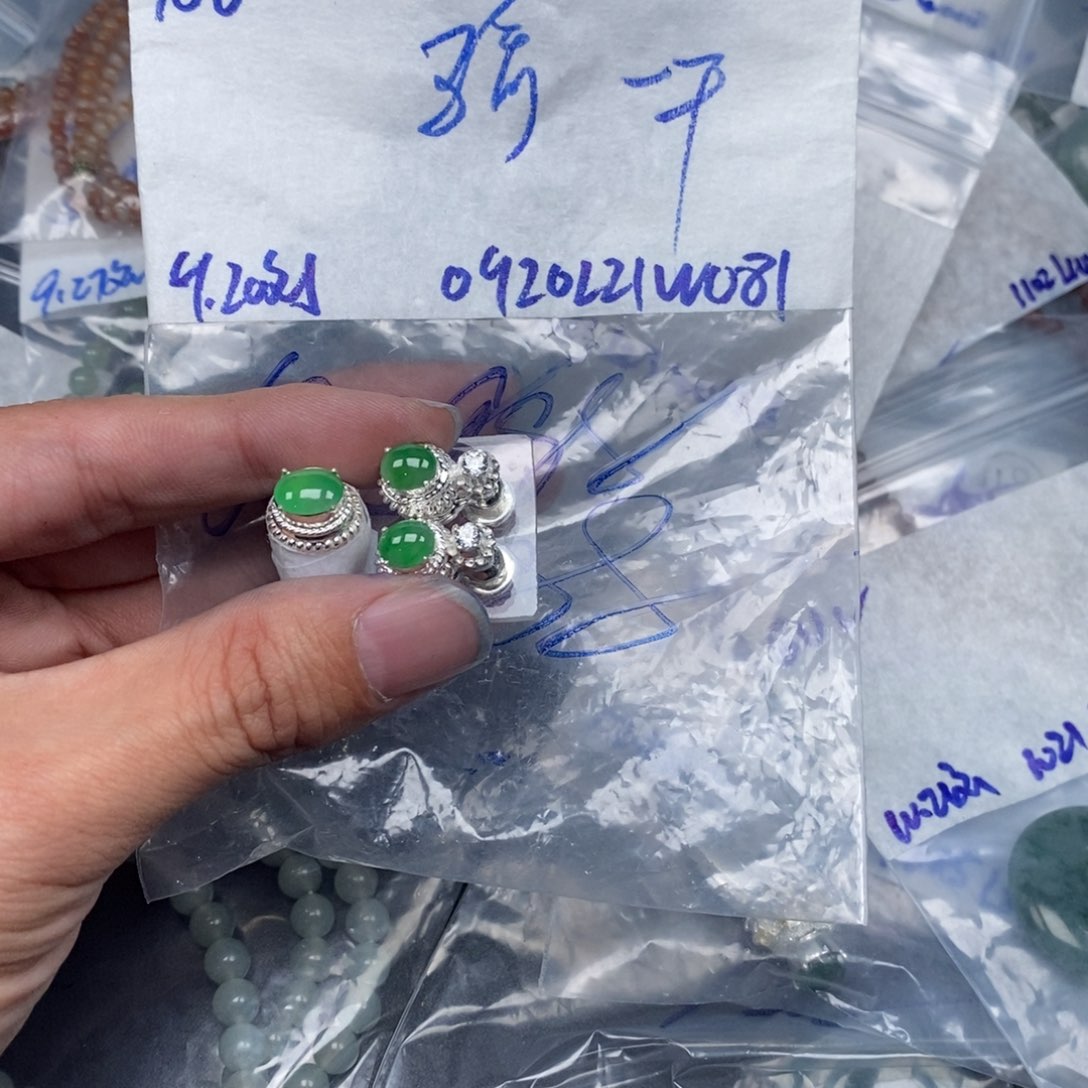 定制翡翠未镶嵌骑****干