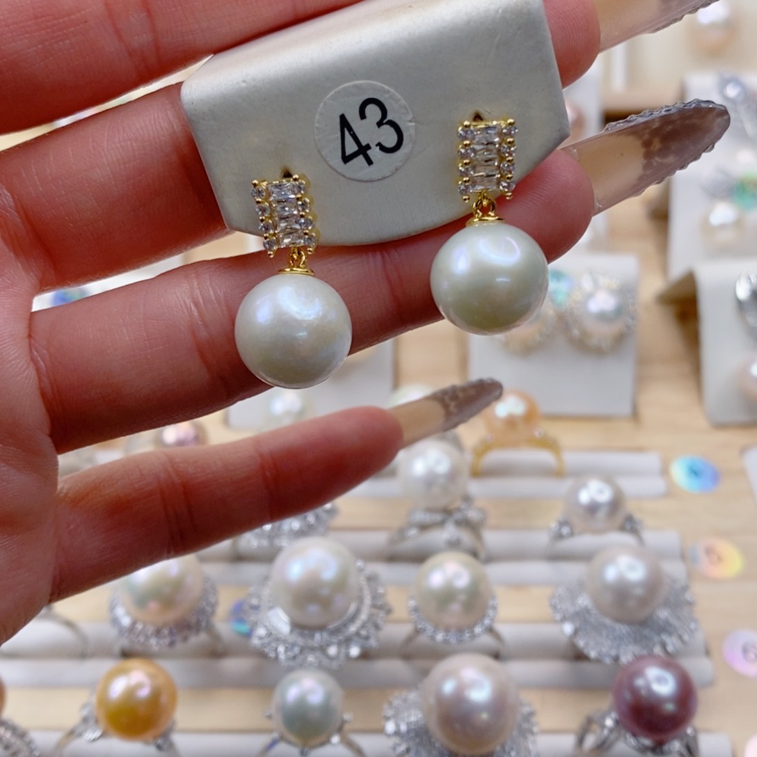 淡水珍珠耳饰合金