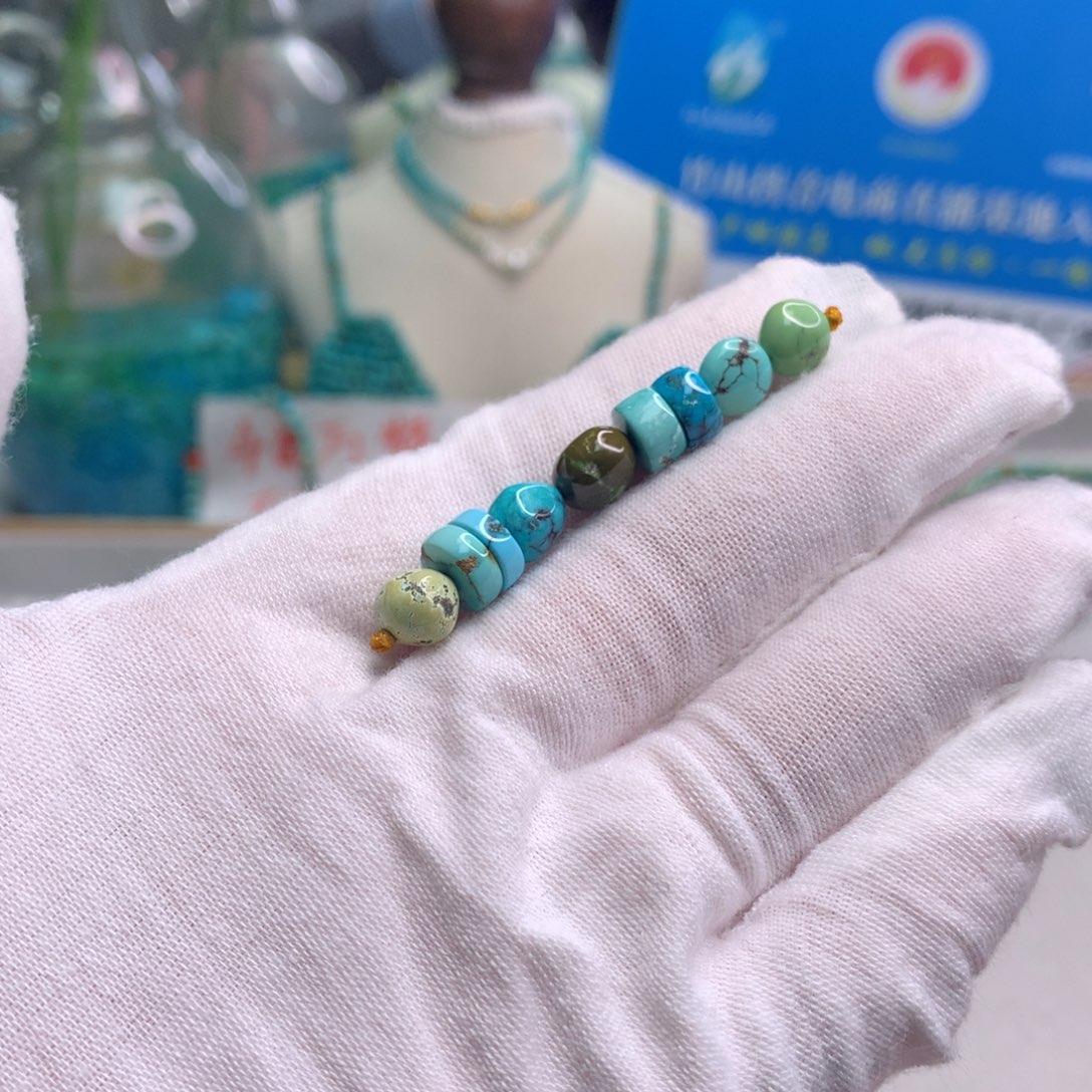 绿松石未镶嵌饰品