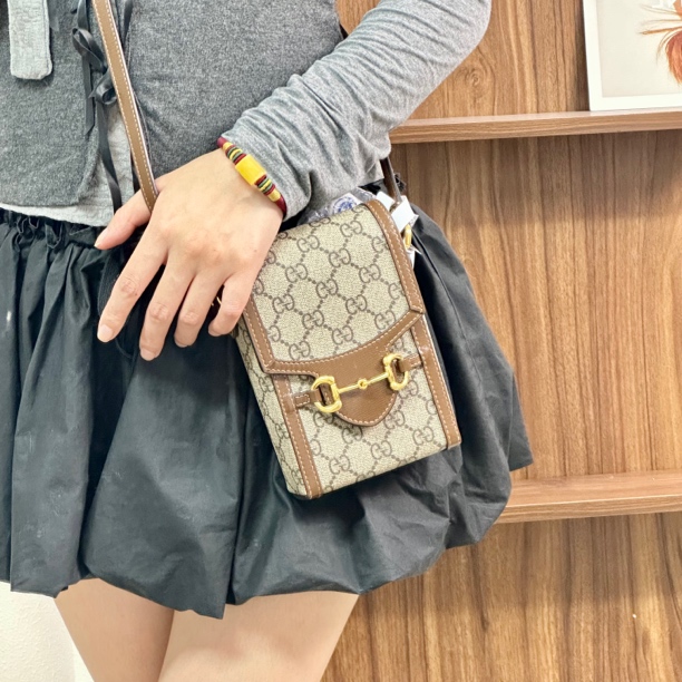 95新 GUCCI/古驰 棕色老花手机包/香香