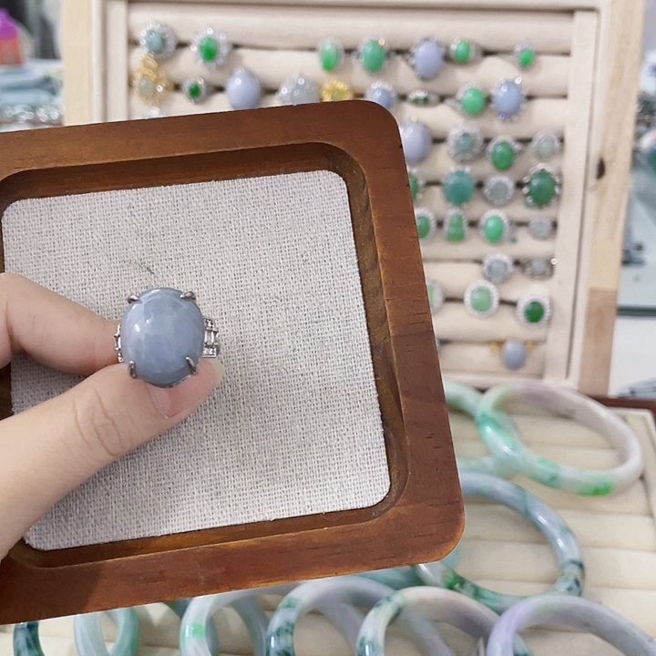 翡翠未镶嵌颈饰天然翡翠Ａ货