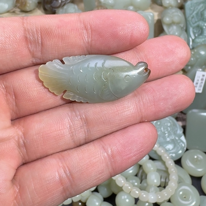 和田玉颈饰未镶嵌