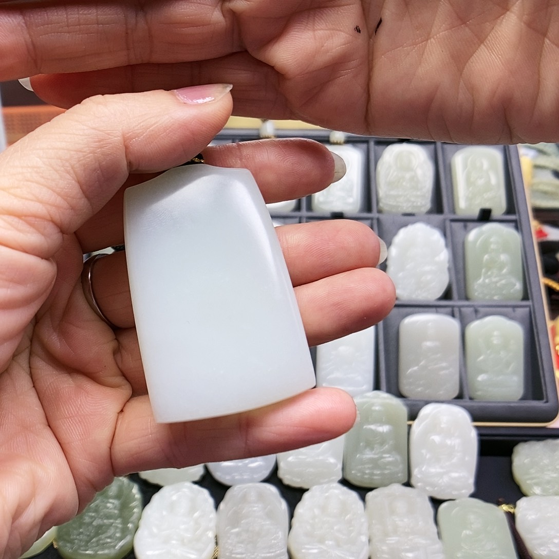 和田玉颈饰未镶嵌C*生