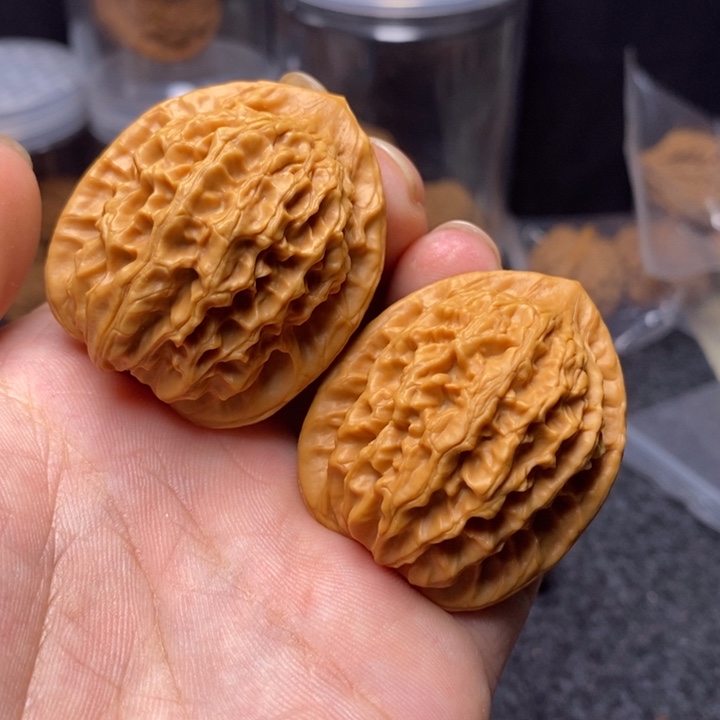 文玩核桃吊坠39.5野生白玉狮子头