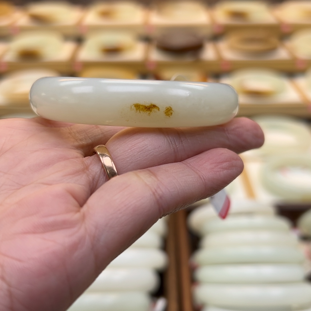 *****和田玉未镶嵌手镯17