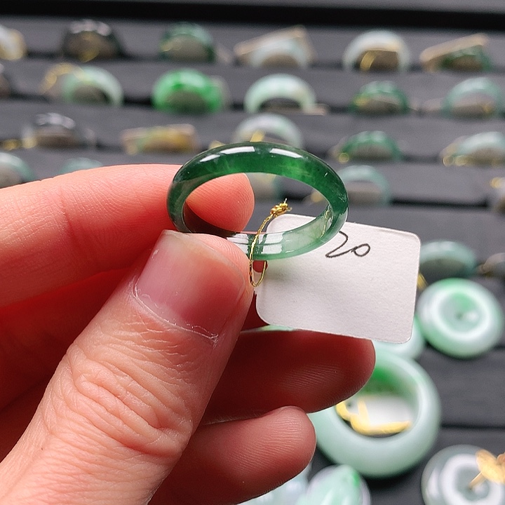 翡翠戒指未镶嵌戒指