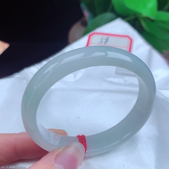 翡翠手镯未镶嵌       贵妃52