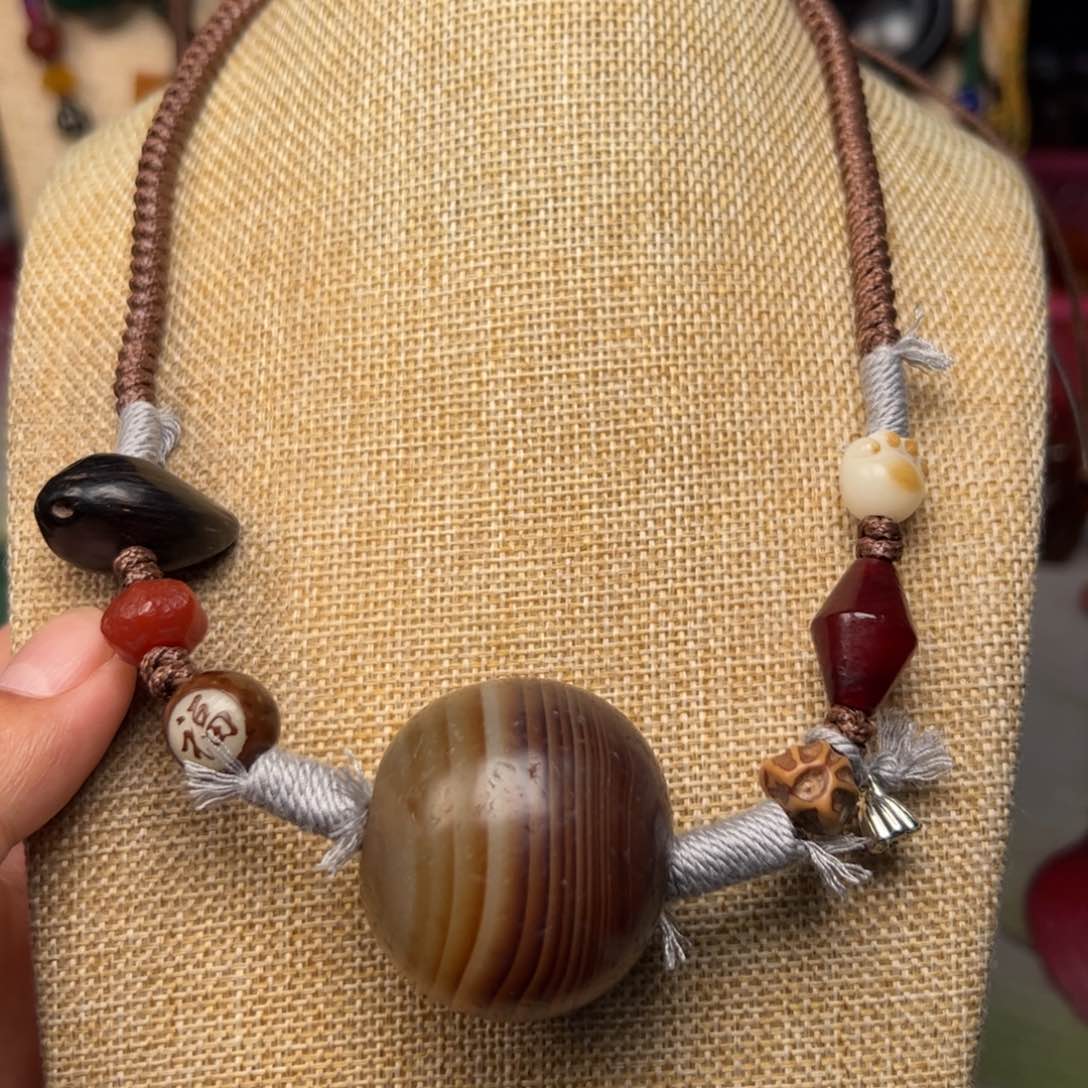 玛瑙/玉髓颈饰未镶嵌