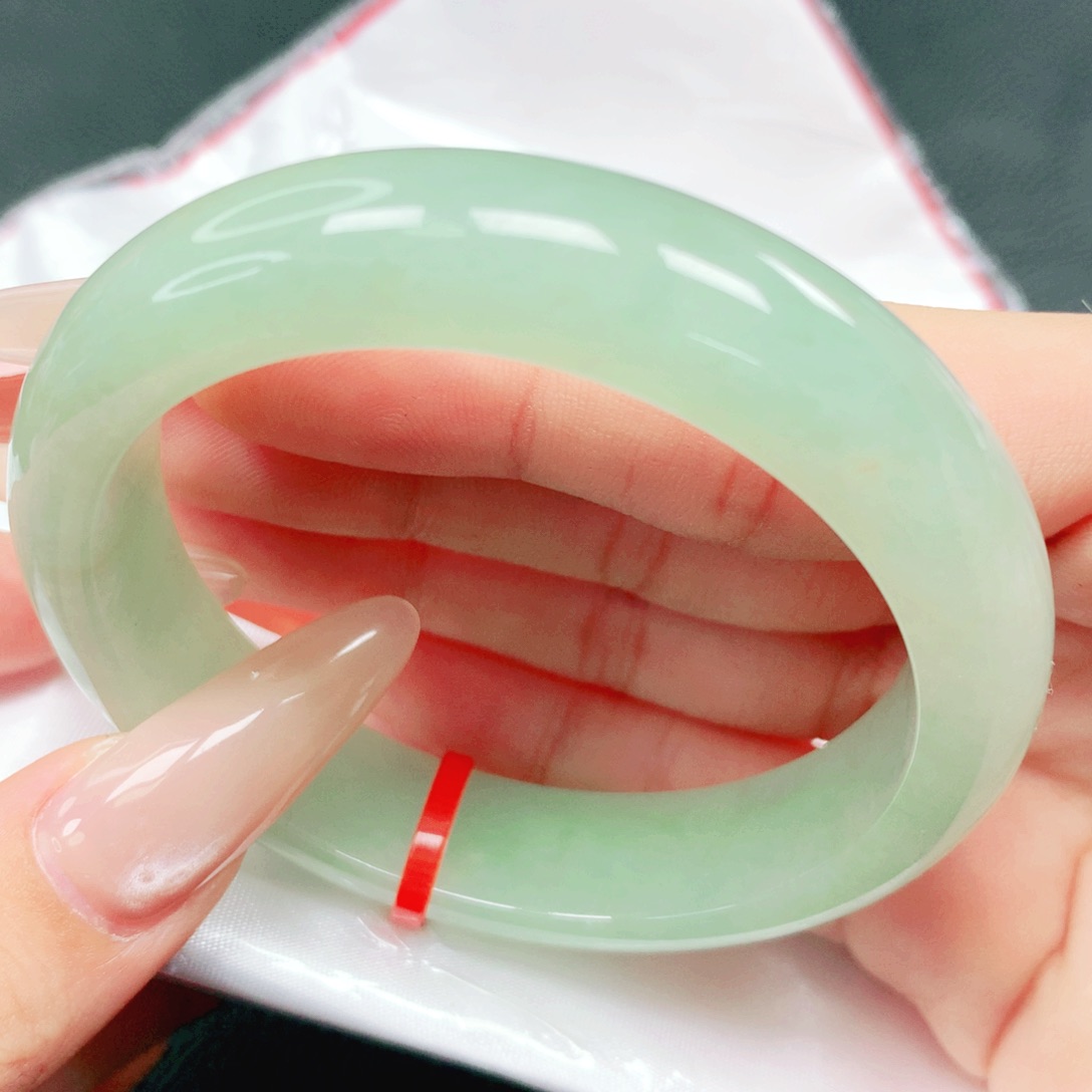 翡翠未镶嵌手镯53