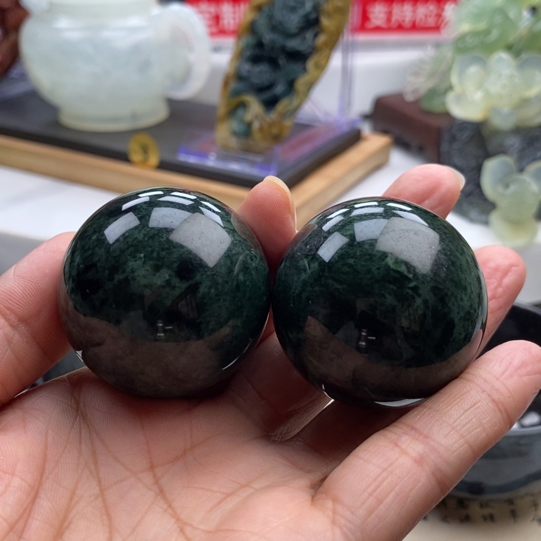 ξ***⌒岫玉未镶嵌四大名玉手把球