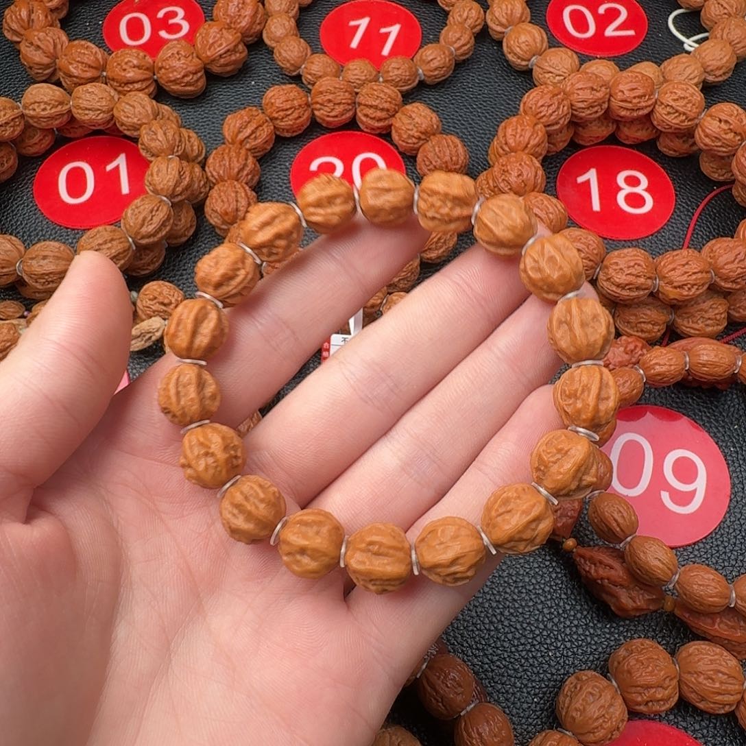 S***H文玩核桃手串小龙脊八棱