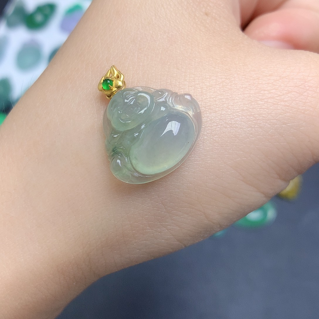 翡翠颈饰18K金镶嵌佛公