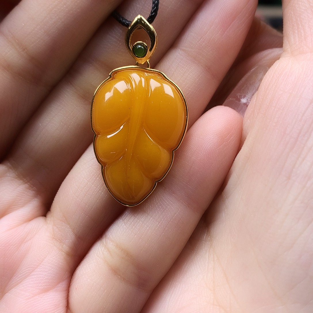 银S925镶嵌蜜蜡颈饰吊坠