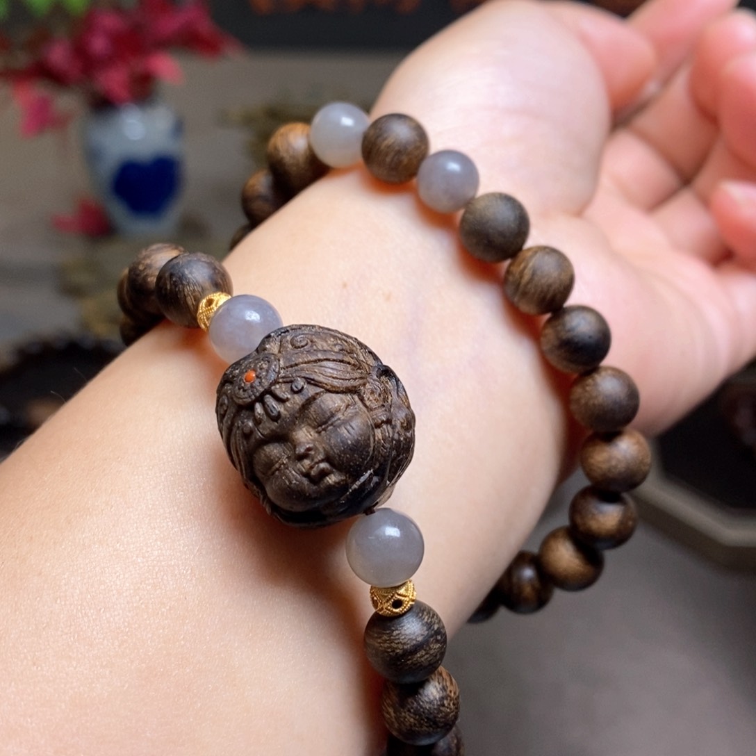 沉香手串越南芽庄瘤疤黄棋楠0.8➕扎基沉香木雕设计