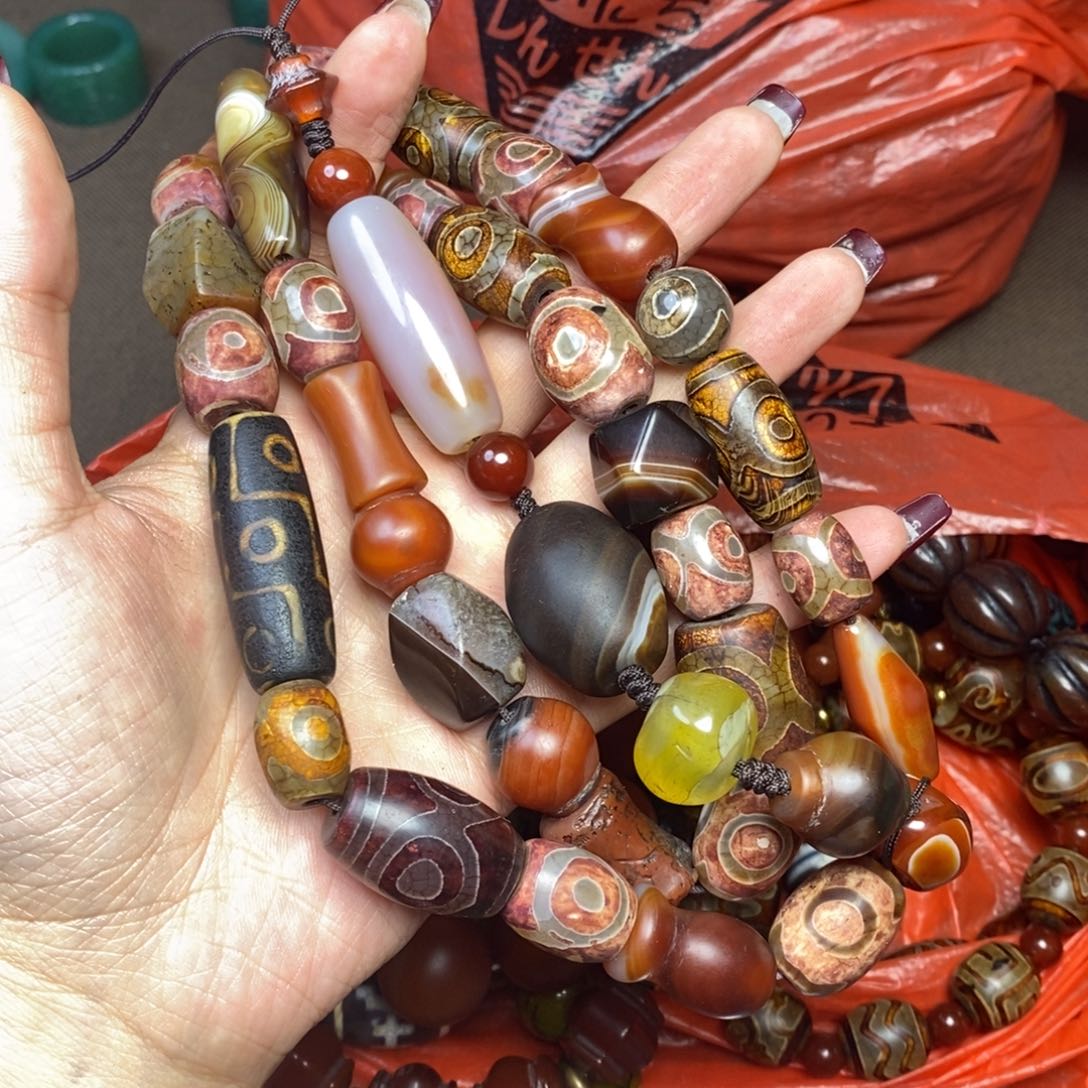 玛瑙/玉髓颈饰未镶嵌