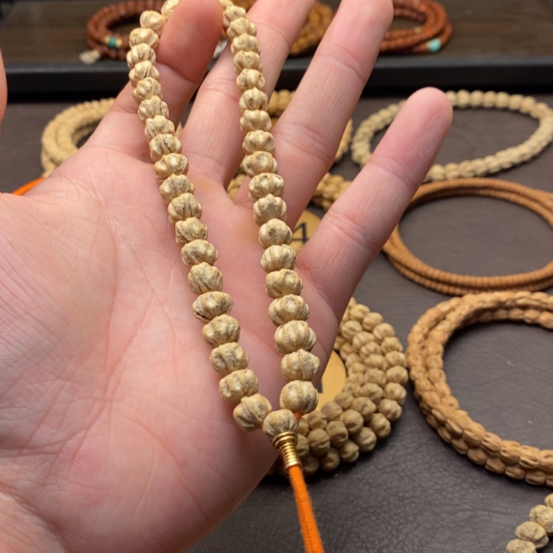 柏香籽/百香籽吊坠啦****狗