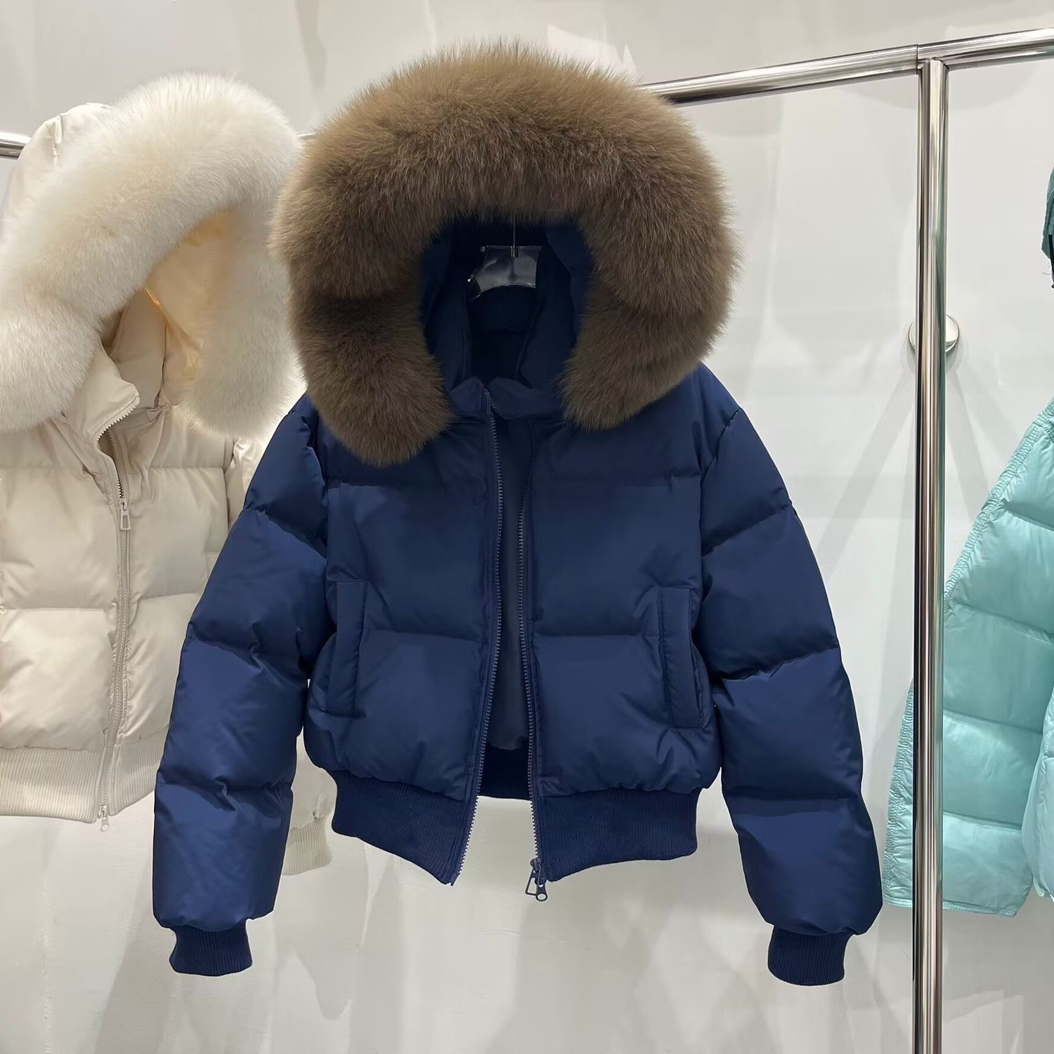 新款大毛领羽绒服女短款2025年冬季小个子收腰加厚面包服时尚外套