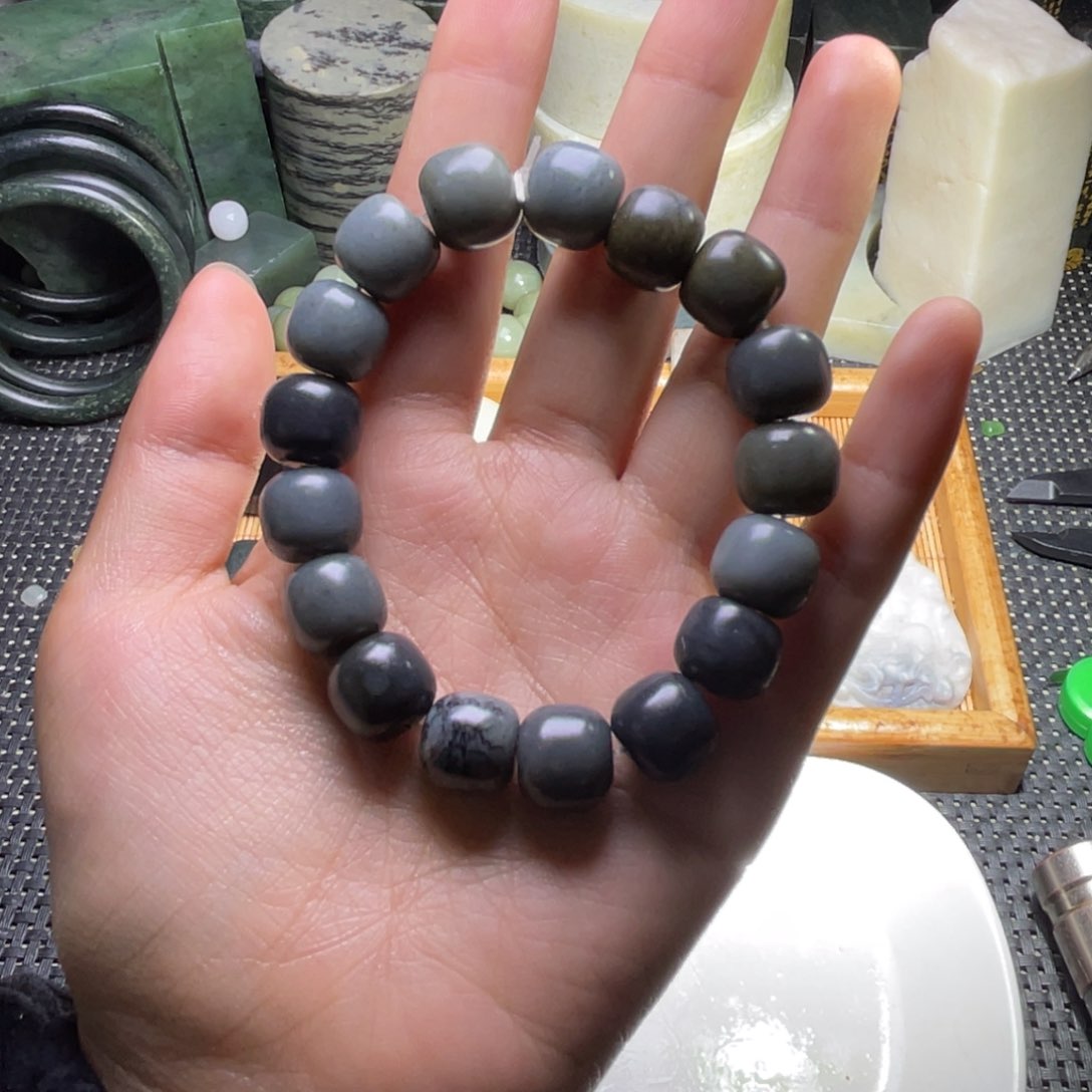 未镶嵌和田玉珠宝半成品
