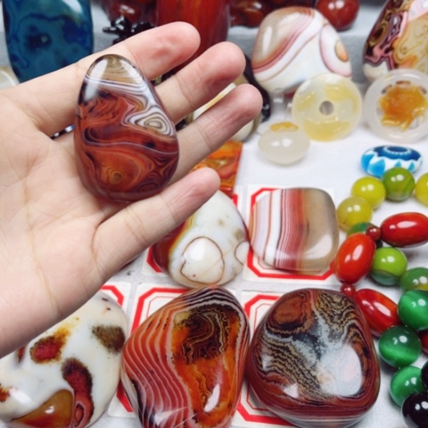 玛瑙/玉髓耳饰未镶嵌