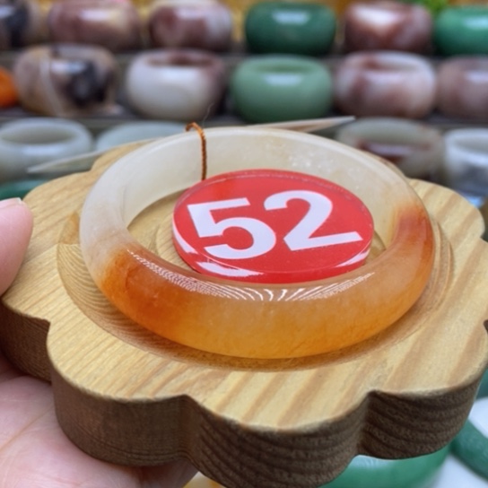 未镶嵌手镯石英质玉